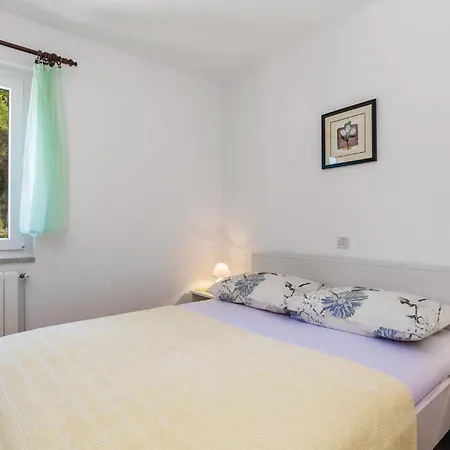Beautiful Apartment In Barbat With Wifi * Barbat na Rabu
