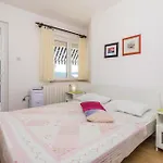 Apartamento Beautiful In Barbat With Wifi *
